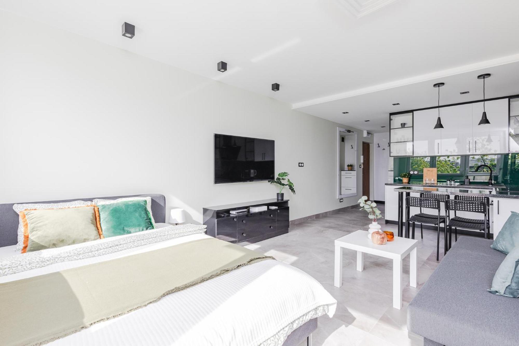 Superapart Saska 48A, Sleek 6Th-Floor Studio With Balcony & Elevator Access Warszawa Eksteriør billede