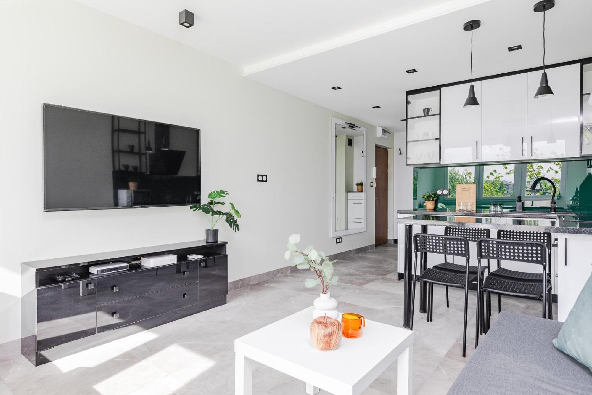 Superapart Saska 48A, Sleek 6Th-Floor Studio With Balcony & Elevator Access Warszawa Eksteriør billede